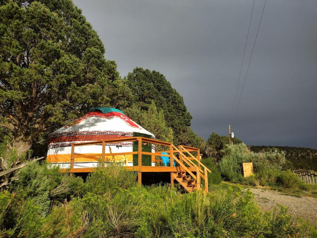 Boulder Mountain Guest Ranch Villa Luaran gambar