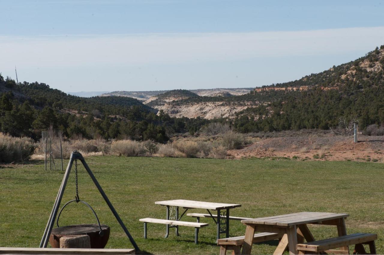 Boulder Mountain Guest Ranch Villa Luaran gambar